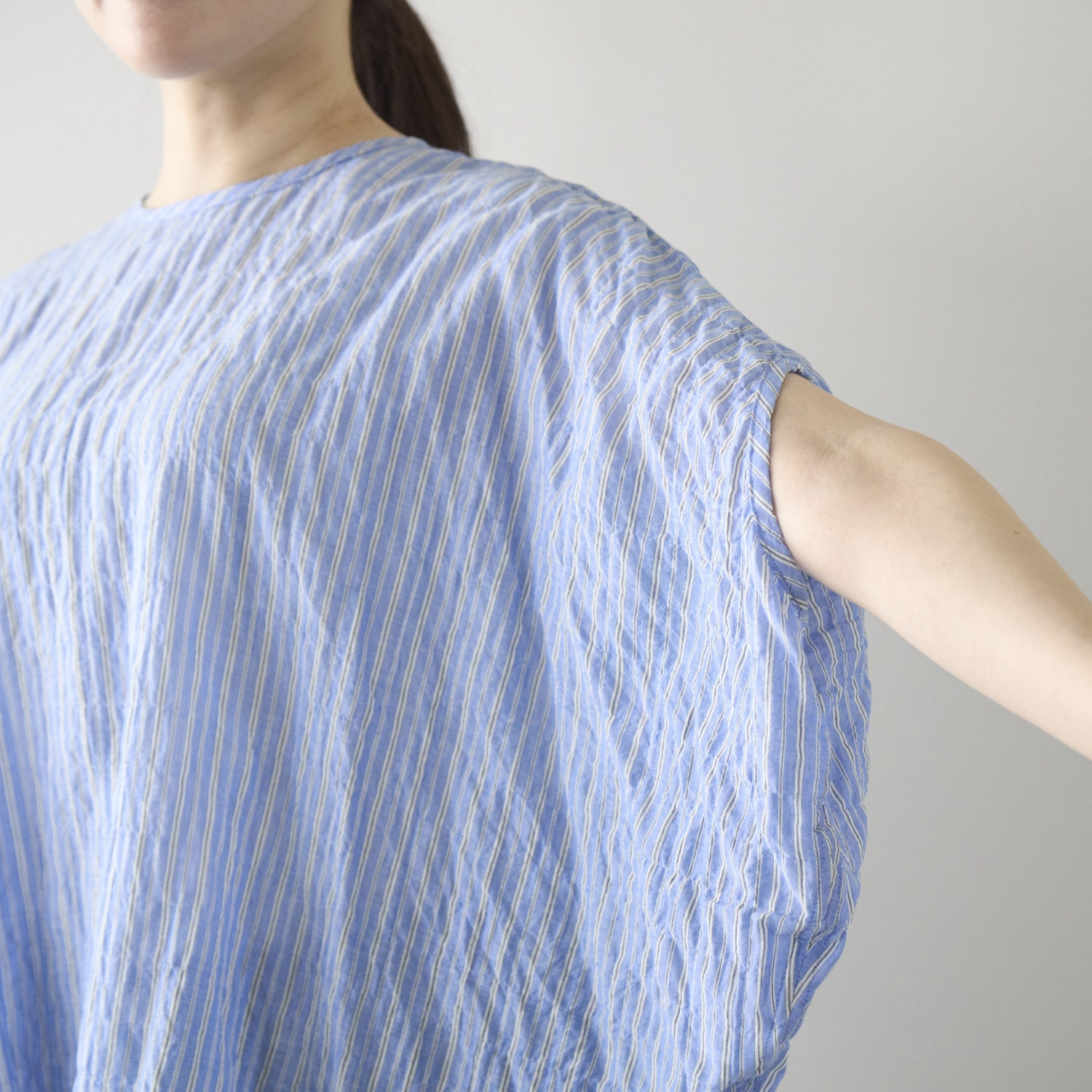 Kilka/汗をかいてもはりつかない、速乾サークルブラウス